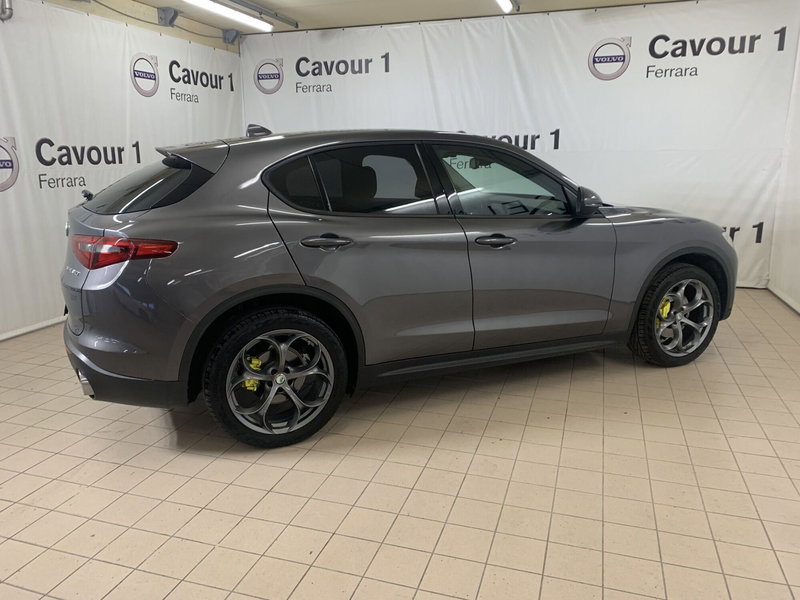 Alfa Romeo Stelvio usata a Ferrara (10)