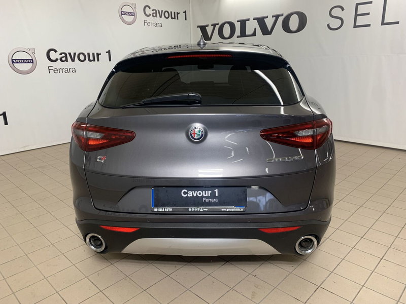 Alfa Romeo Stelvio usata a Ferrara (12)