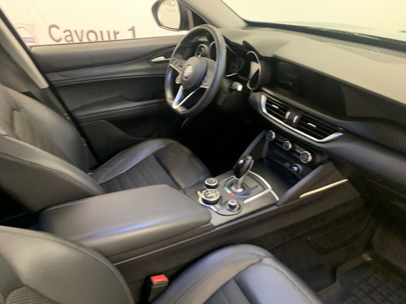 Alfa Romeo Stelvio usata a Ferrara (17)