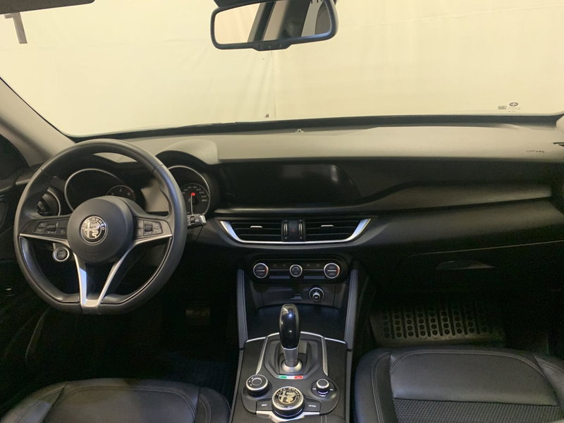 Alfa Romeo Stelvio usata a Ferrara (19)