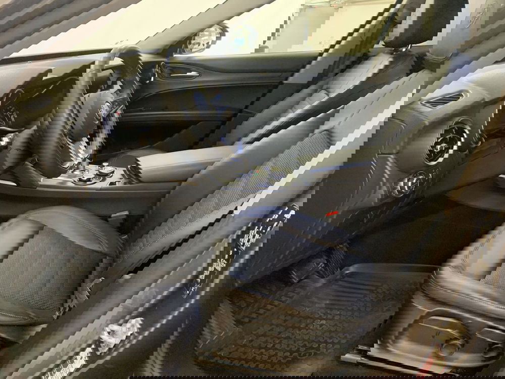 Alfa Romeo Stelvio usata a Ferrara (20)