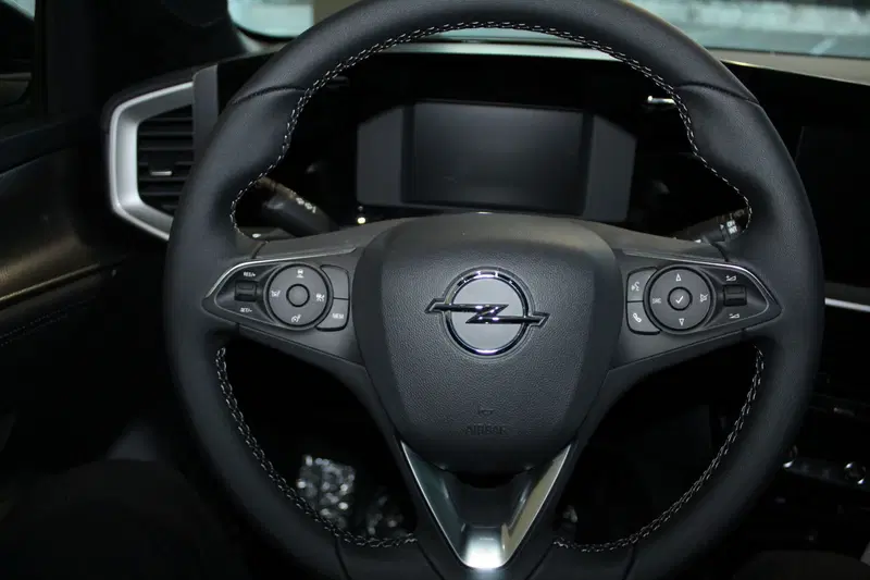 Opel Mokka nuova a Cremona (10)