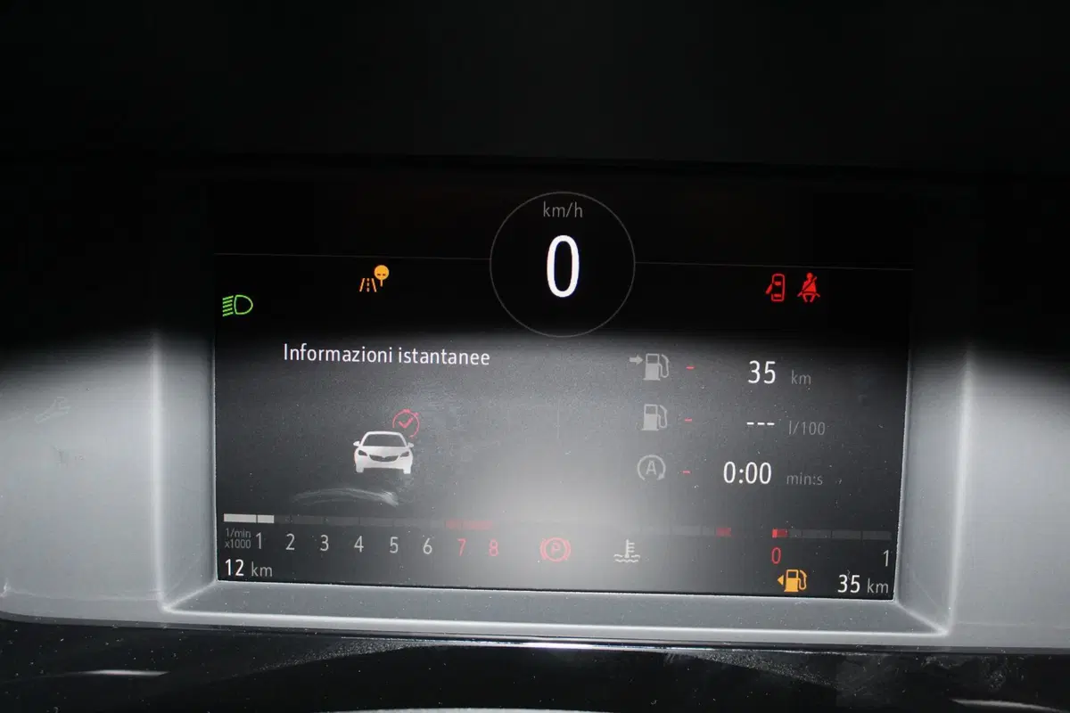 Opel Mokka nuova a Cremona (11)