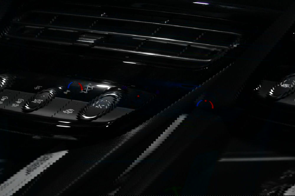 Opel Mokka nuova a Cremona (13)