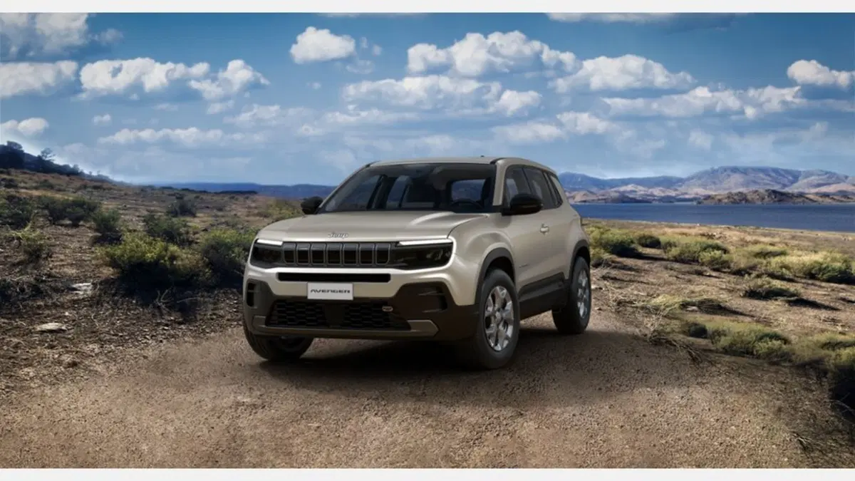 Jeep Avenger nuova a Firenze