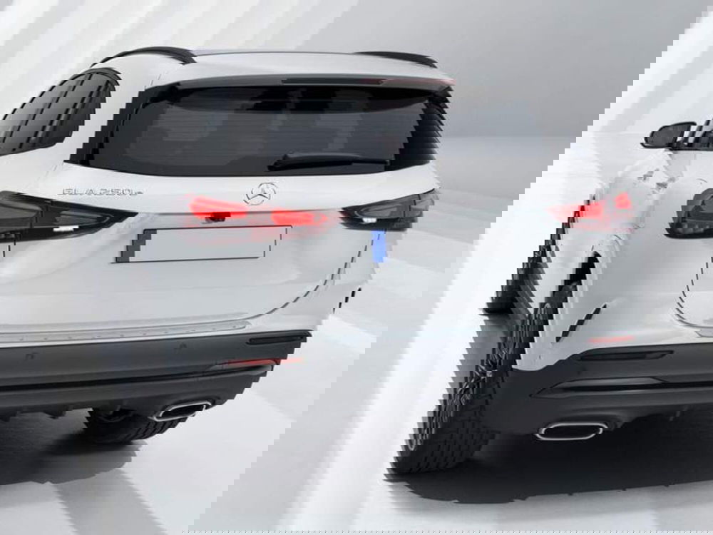 Mercedes-Benz GLA SUV nuova a Siena (2)