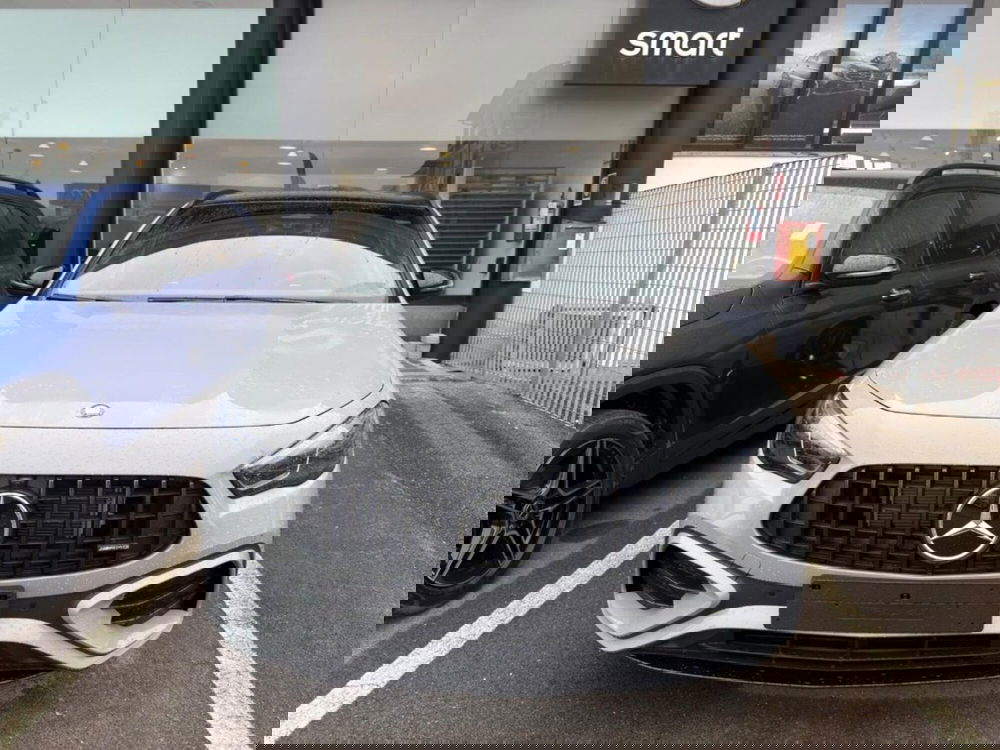 Mercedes-Benz GLA SUV nuova a Firenze