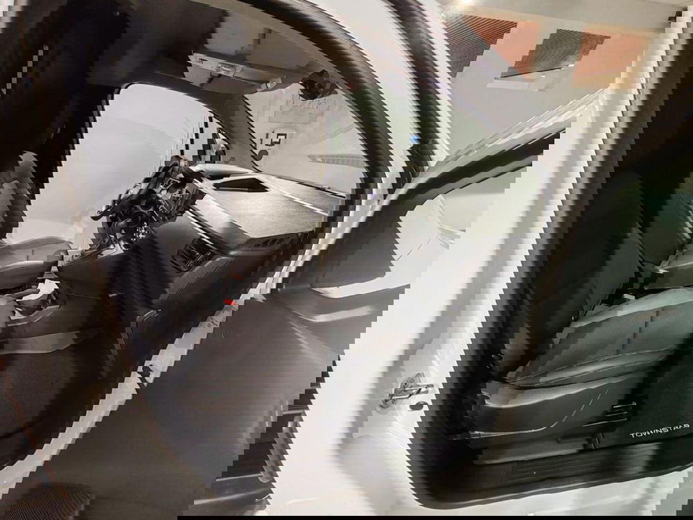 Nissan Townstar nuova a Como (3)