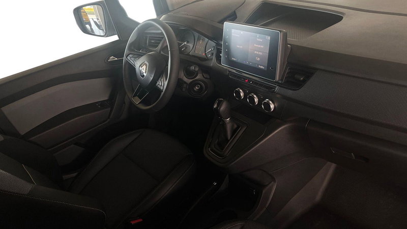 Renault Kangoo nuova a Catania (10)