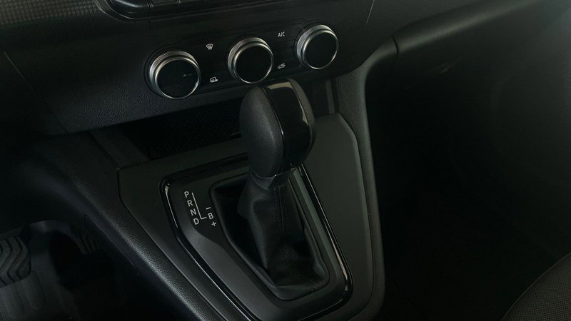 Renault Kangoo nuova a Catania (8)