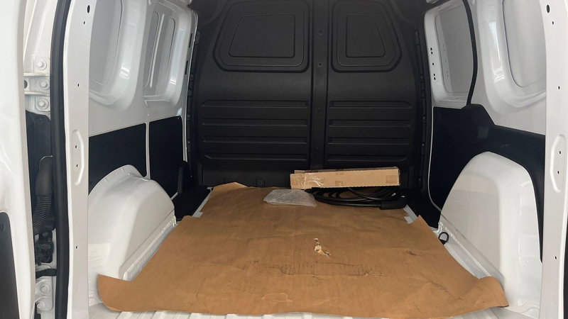 Renault Kangoo nuova a Catania (9)