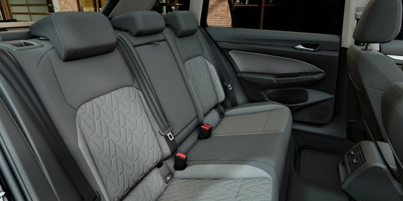 Volkswagen Golf Variant nuova a Bologna (9)