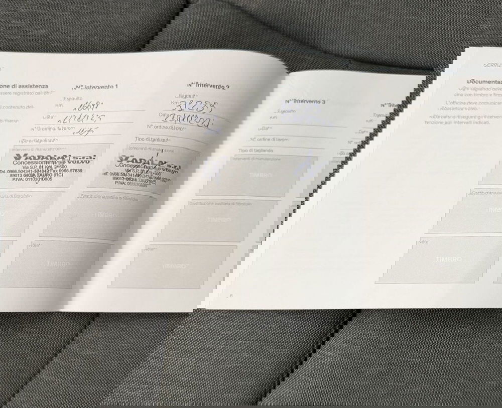 Volvo XC40 usata a Parma (13)