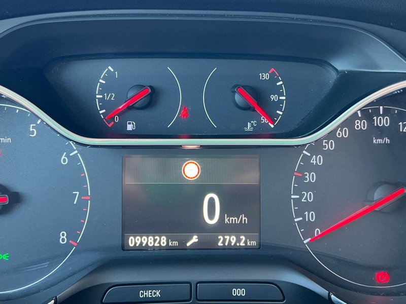 Opel Grandland X usata a Pescara (16)