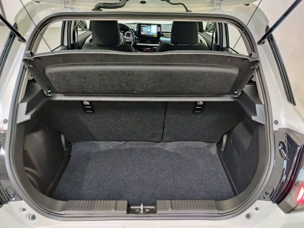 Suzuki Swift nuova a Rovigo (11)