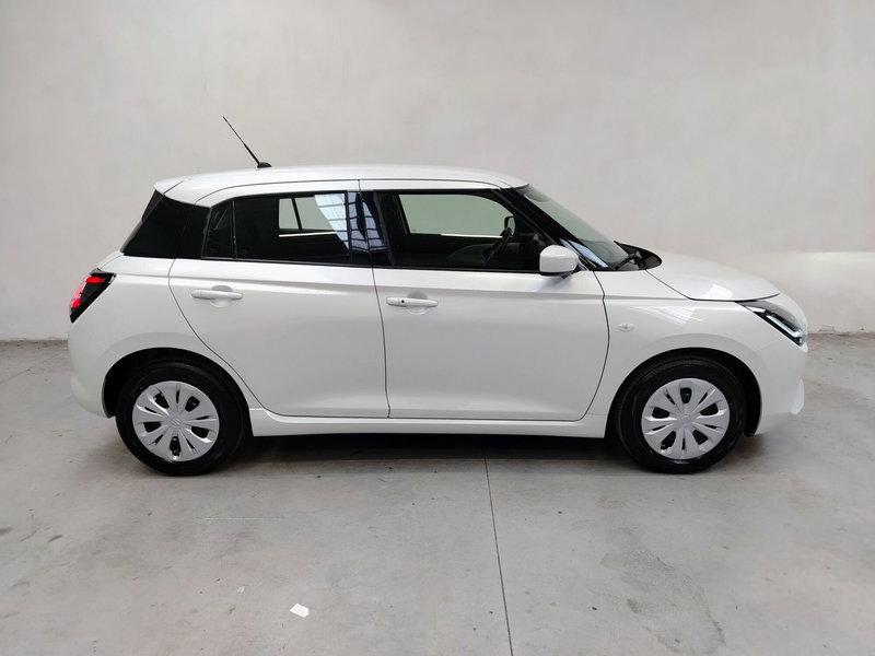 Suzuki Swift nuova a Rovigo (12)