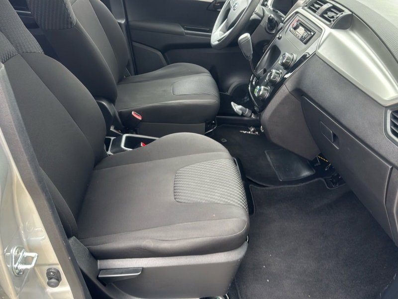 Mahindra KUV100 usata a Ferrara (12)