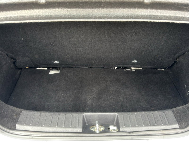 Mahindra KUV100 usata a Ferrara (17)