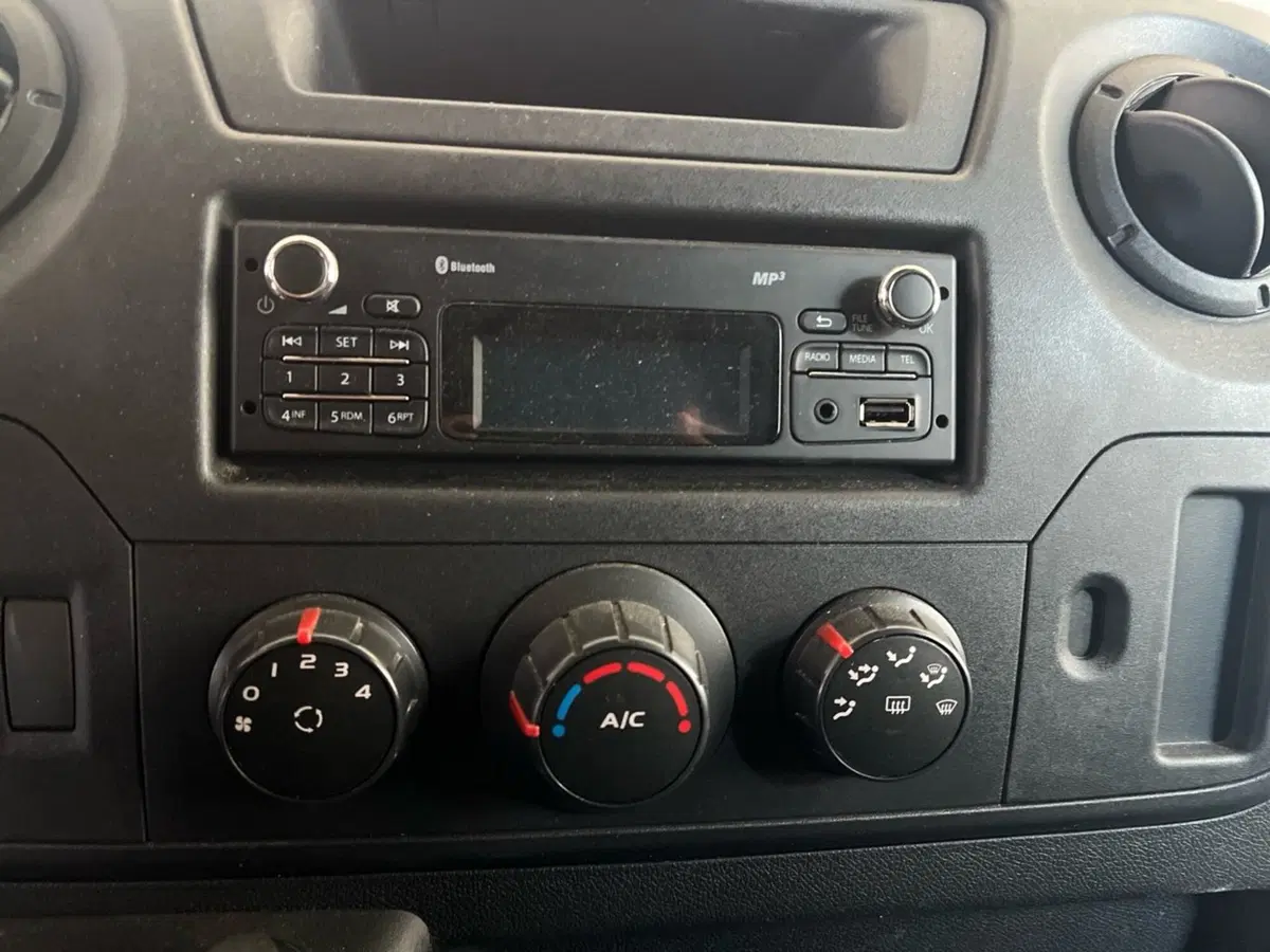 Renault Master Furgone usata a Teramo (11)