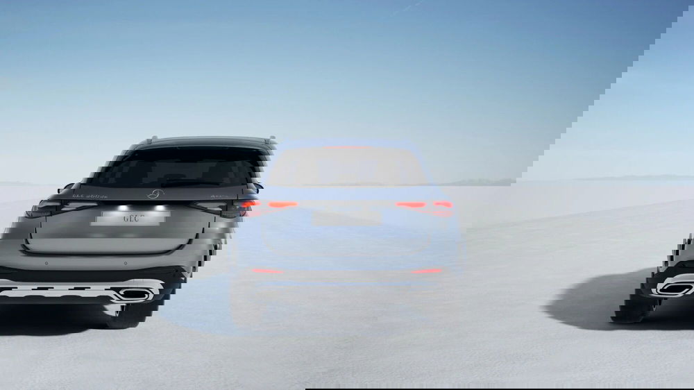 Mercedes-Benz GLC SUV nuova a Pescara (5)