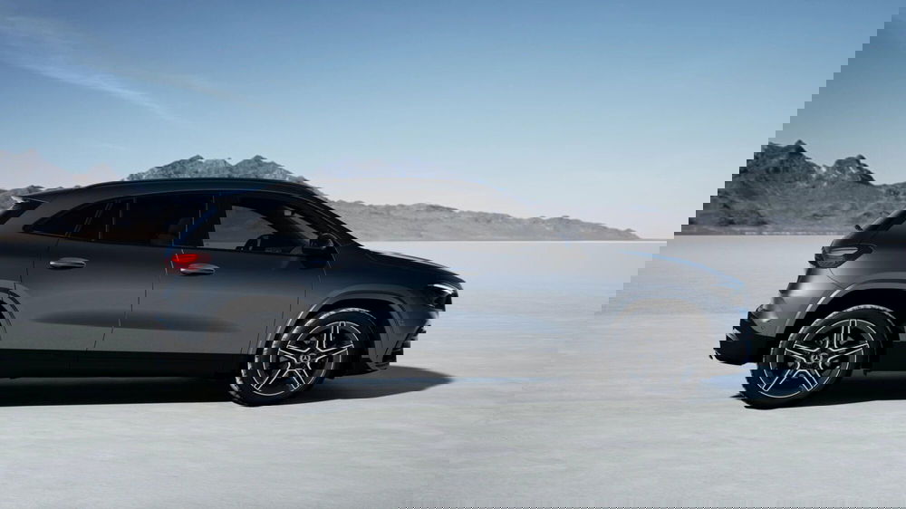 Mercedes-Benz GLA SUV nuova a Pescara (4)