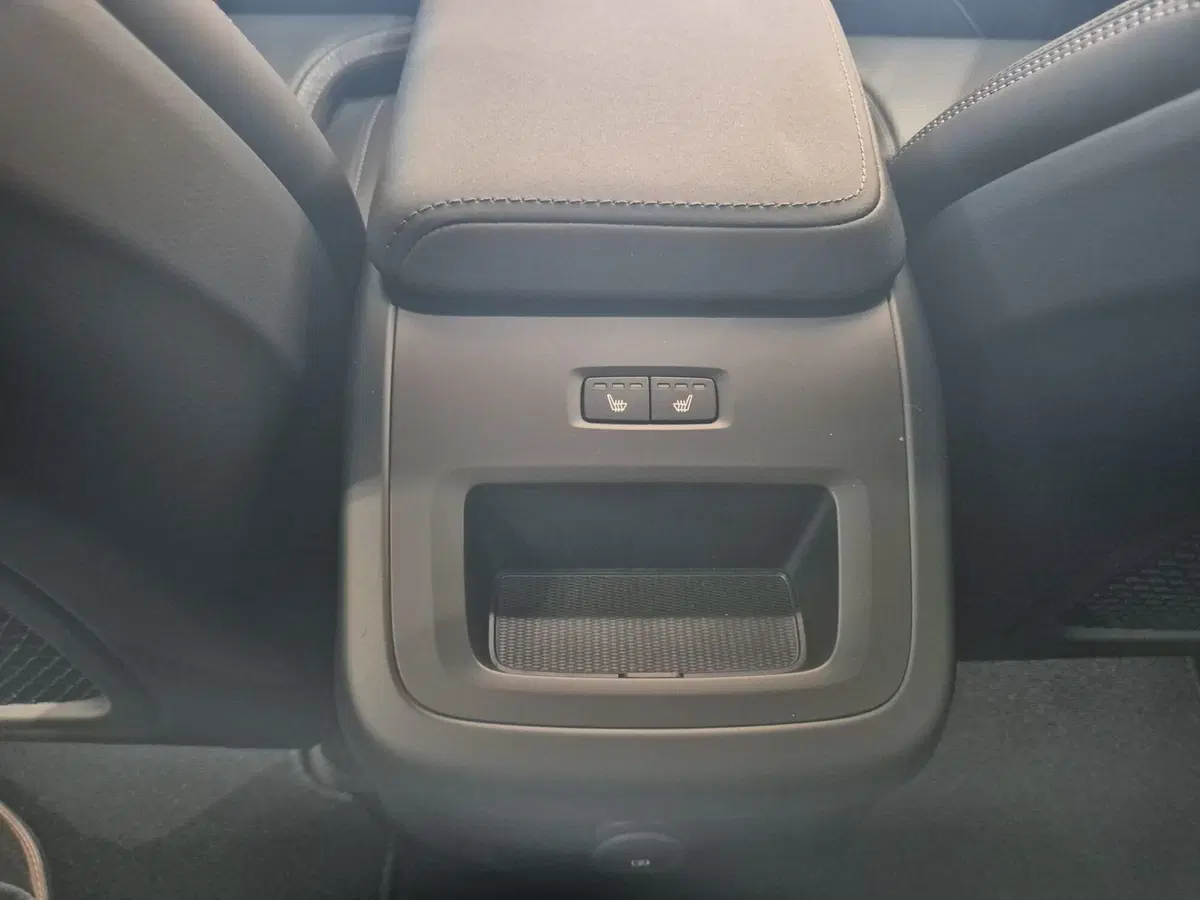Volvo XC60 nuova a Como (10)