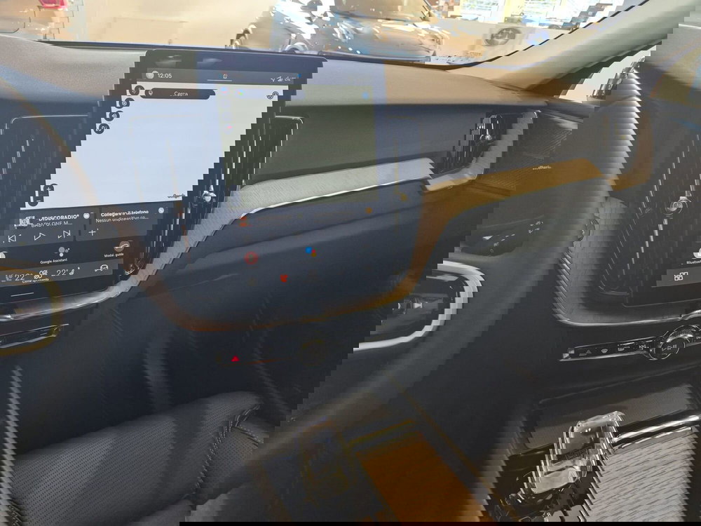 Volvo XC60 nuova a Como (12)