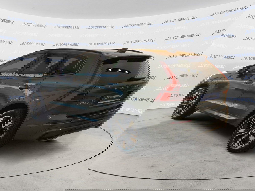 Volvo XC60 nuova a Como (7)