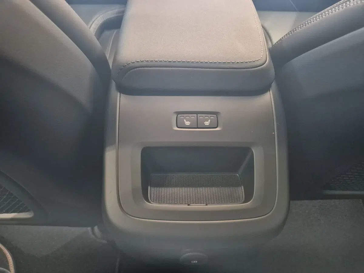 Volvo XC60 nuova a Como (10)