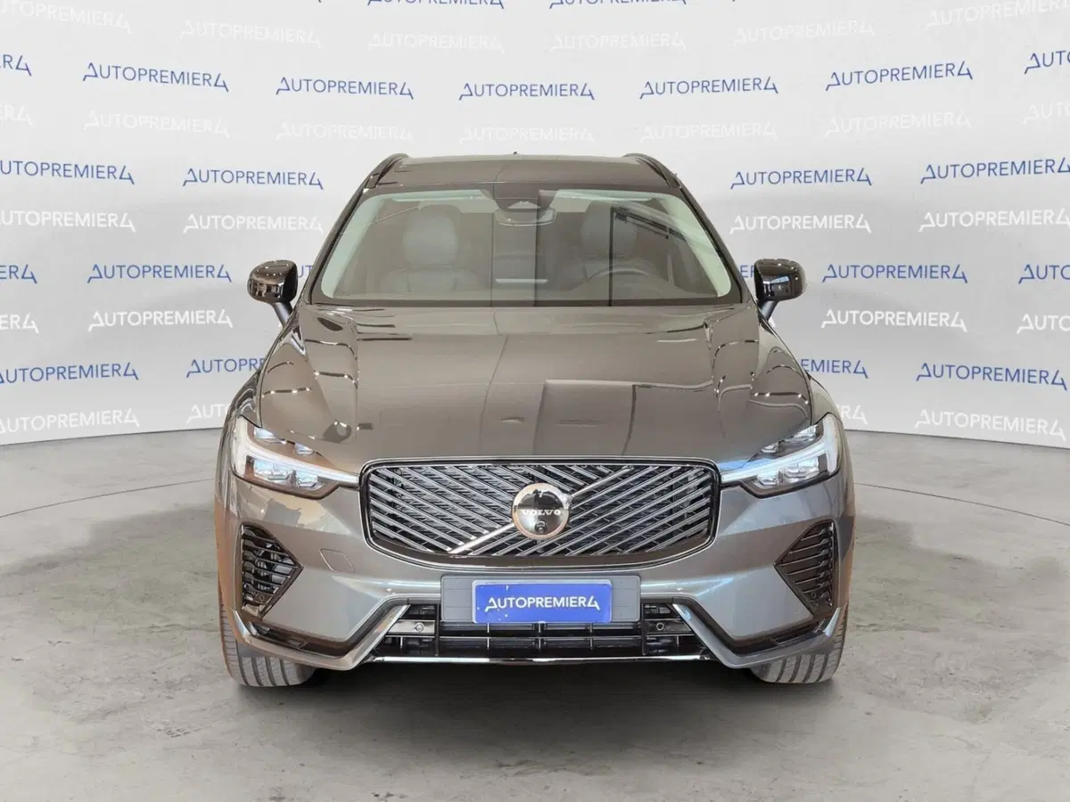 Volvo XC60 nuova a Como (2)