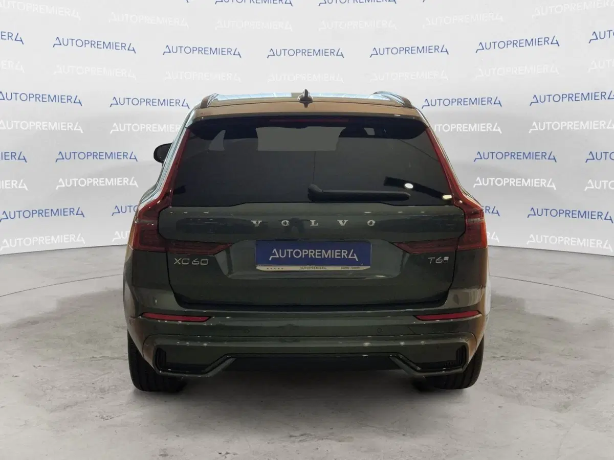 Volvo XC60 nuova a Como (5)