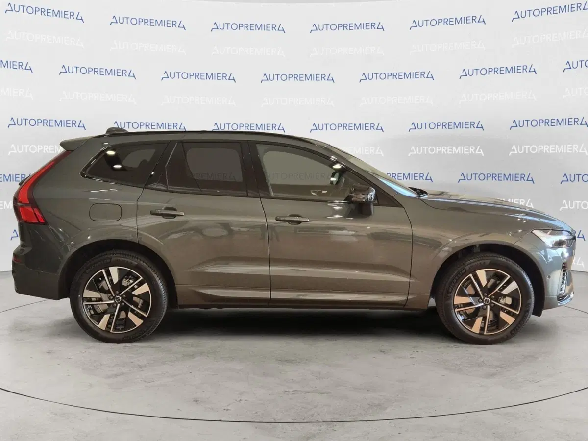 Volvo XC60 nuova a Como (6)