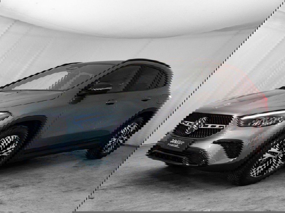 Mercedes-Benz GLA SUV nuova a Macerata