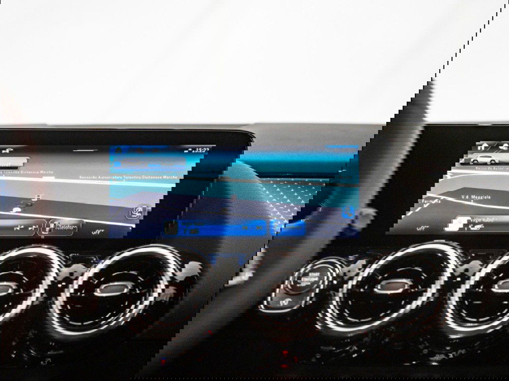 Mercedes-Benz GLA SUV nuova a Macerata (17)