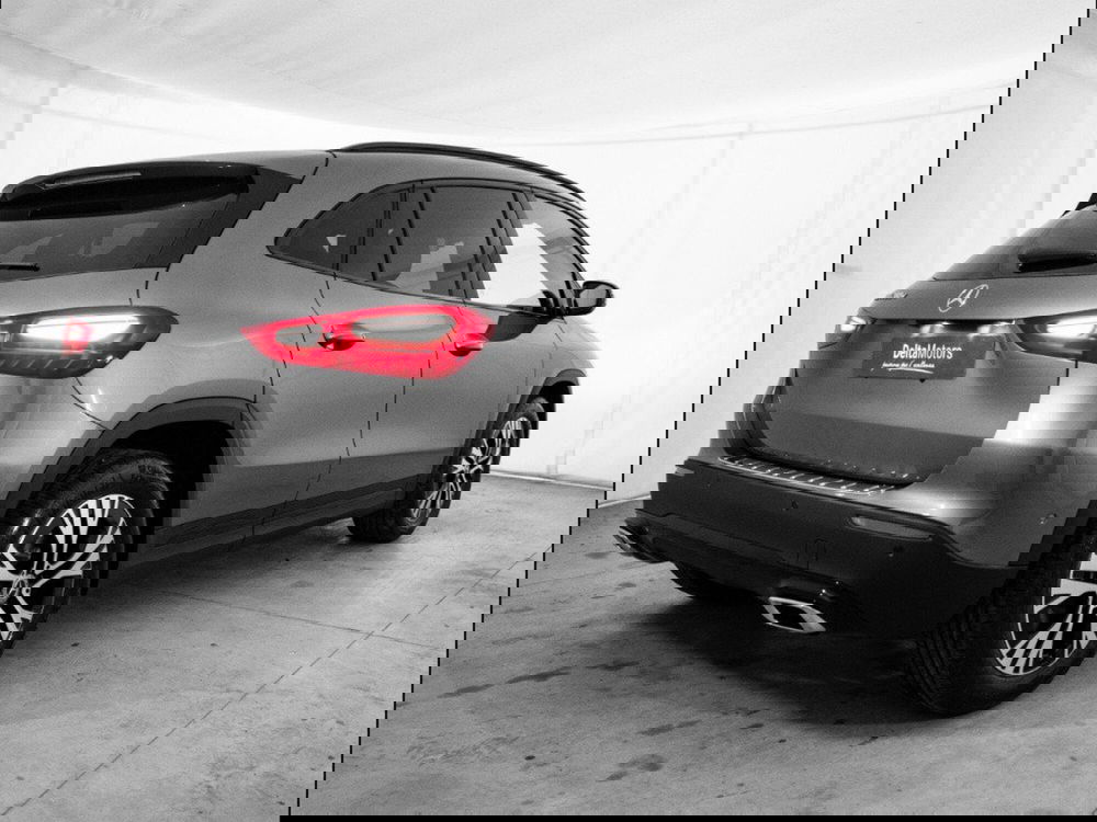 Mercedes-Benz GLA SUV nuova a Macerata (4)