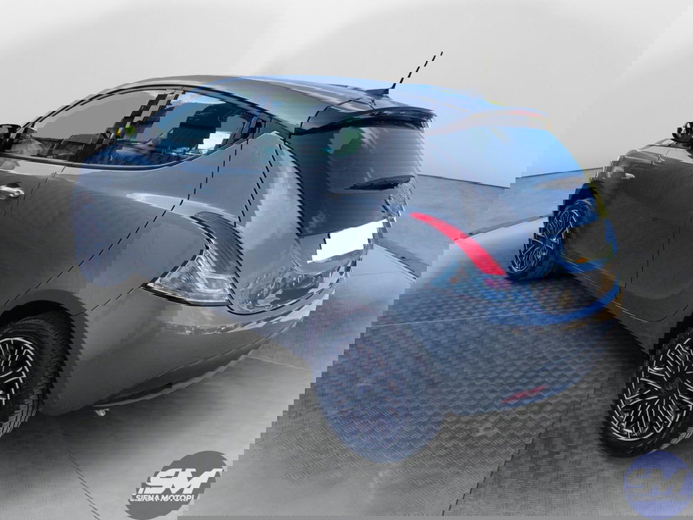 Lancia Ypsilon usata a Siena (3)