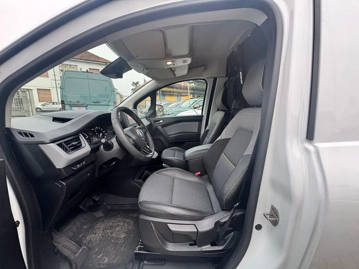 Renault Kangoo Furgone usata a Pavia (8)