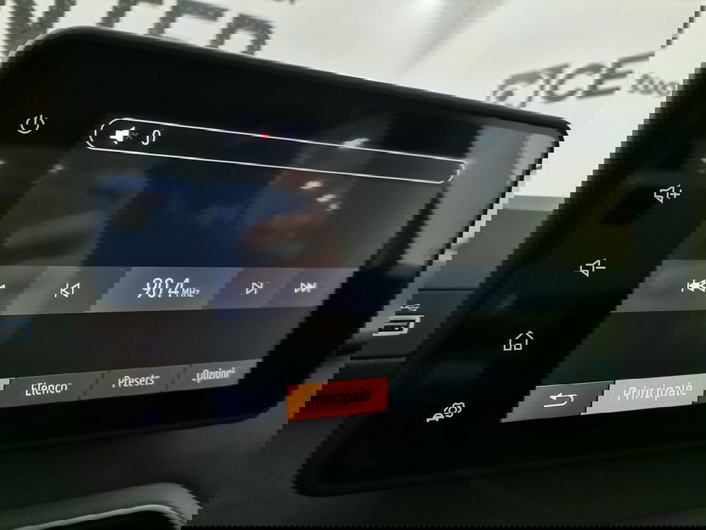 Dacia Sandero Stepway nuova a Salerno (13)