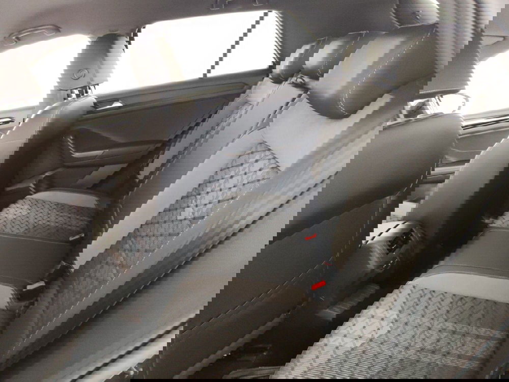 Volkswagen T-Roc usata a Massa-Carrara (10)