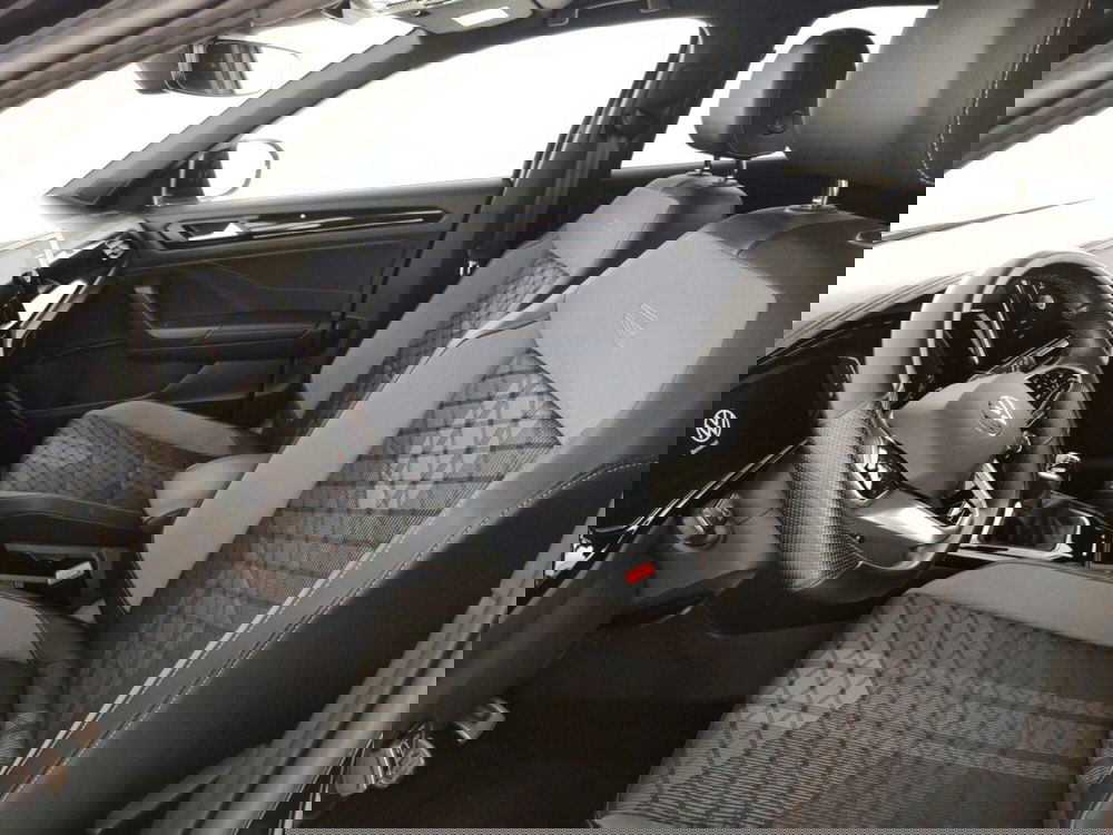 Volkswagen T-Roc usata a Massa-Carrara (7)