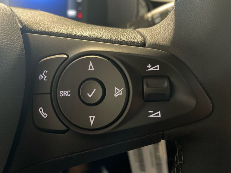 Opel Corsa nuova a Salerno (20)