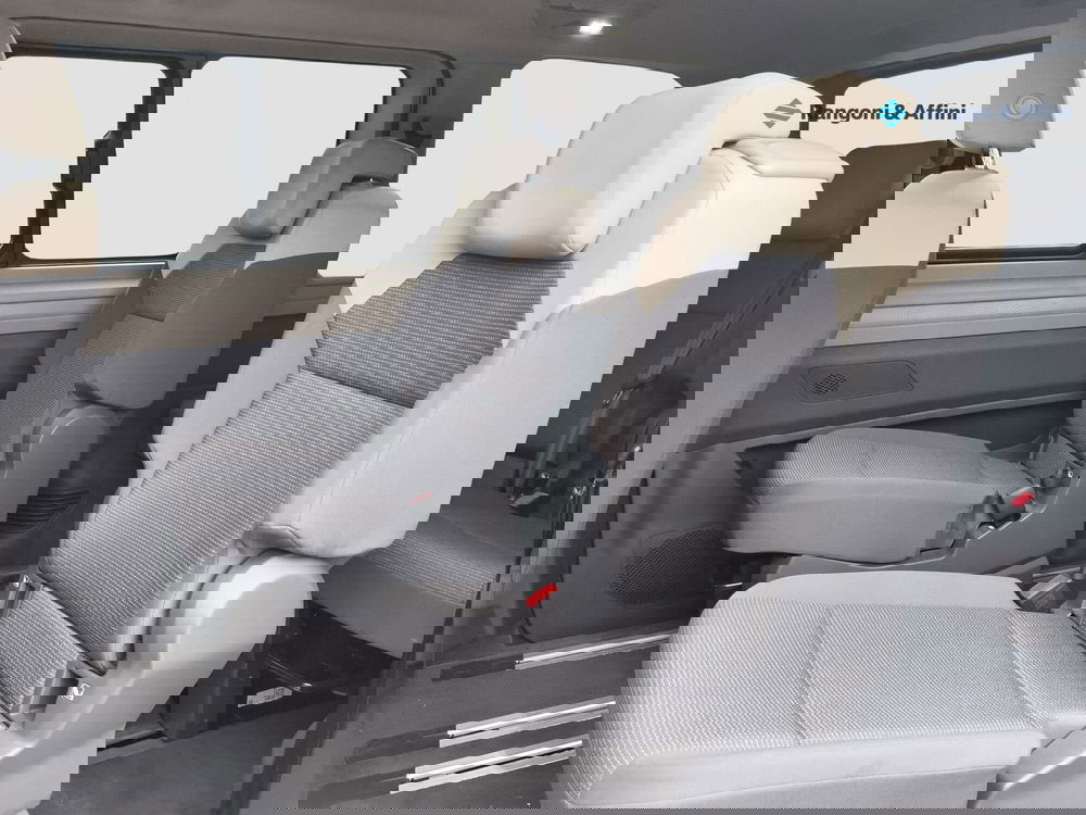 Volkswagen Multivan usata a Brescia (11)