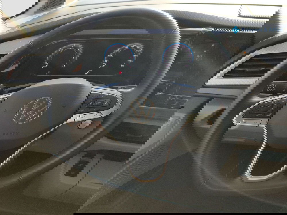 Volkswagen Multivan usata a Brescia (9)