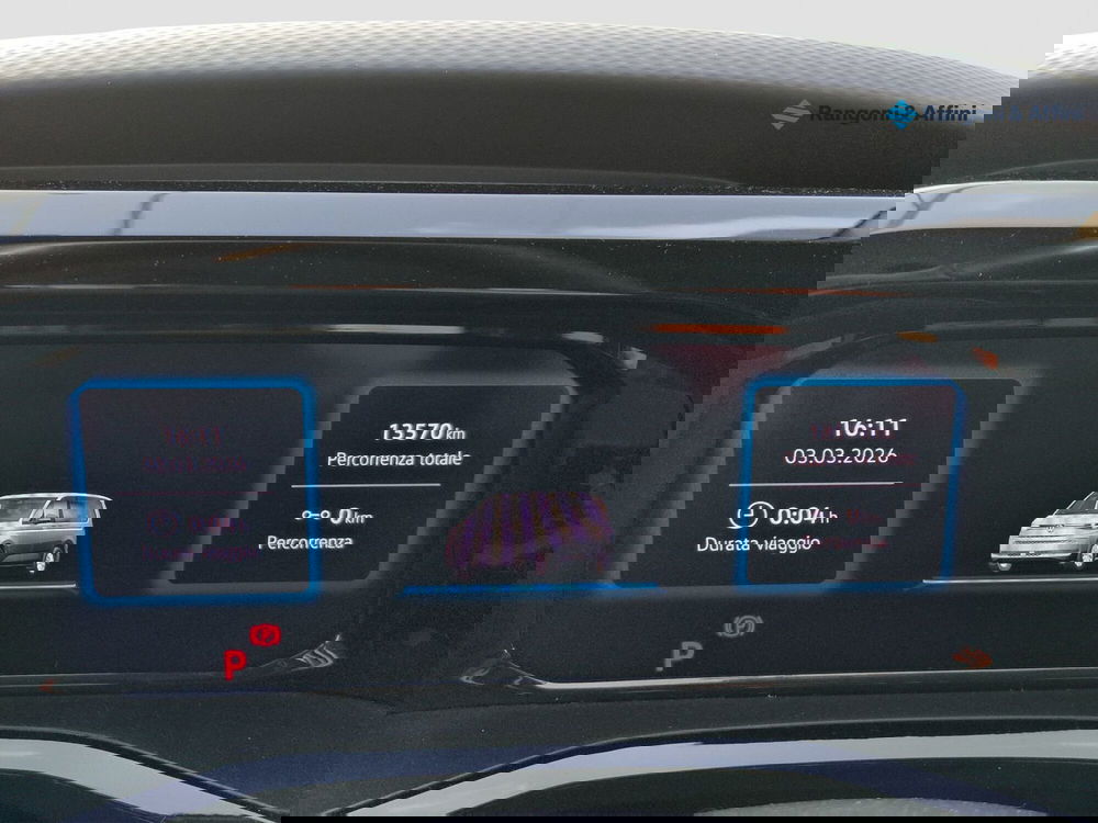 Volkswagen Multivan usata a Brescia (9)