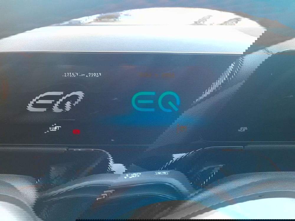 Mercedes-Benz EQA usata a Asti (17)
