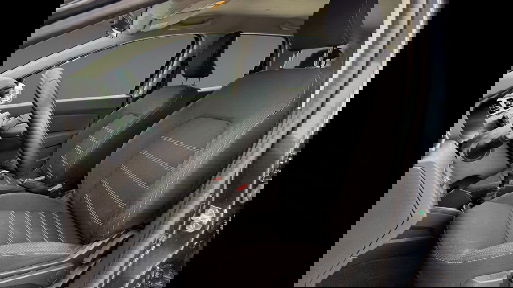 Dacia Duster usata a Palermo (11)