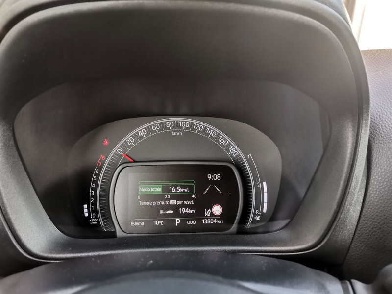 Toyota Aygo X usata a Bergamo (13)