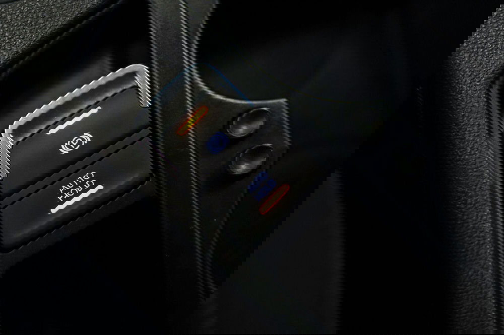 Volkswagen Touran usata a Varese (18)