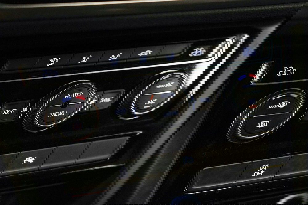 Volkswagen Touran usata a Varese (19)