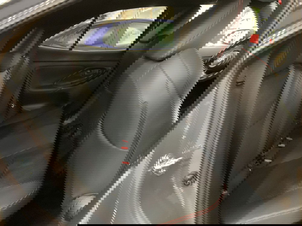 Toyota Yaris Cross nuova a Bergamo (8)